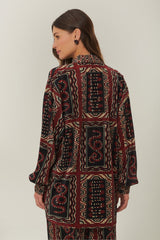 Black Snake Scarves Pleated Shirt - FARM Rio SNAKE SCARVES BLACK