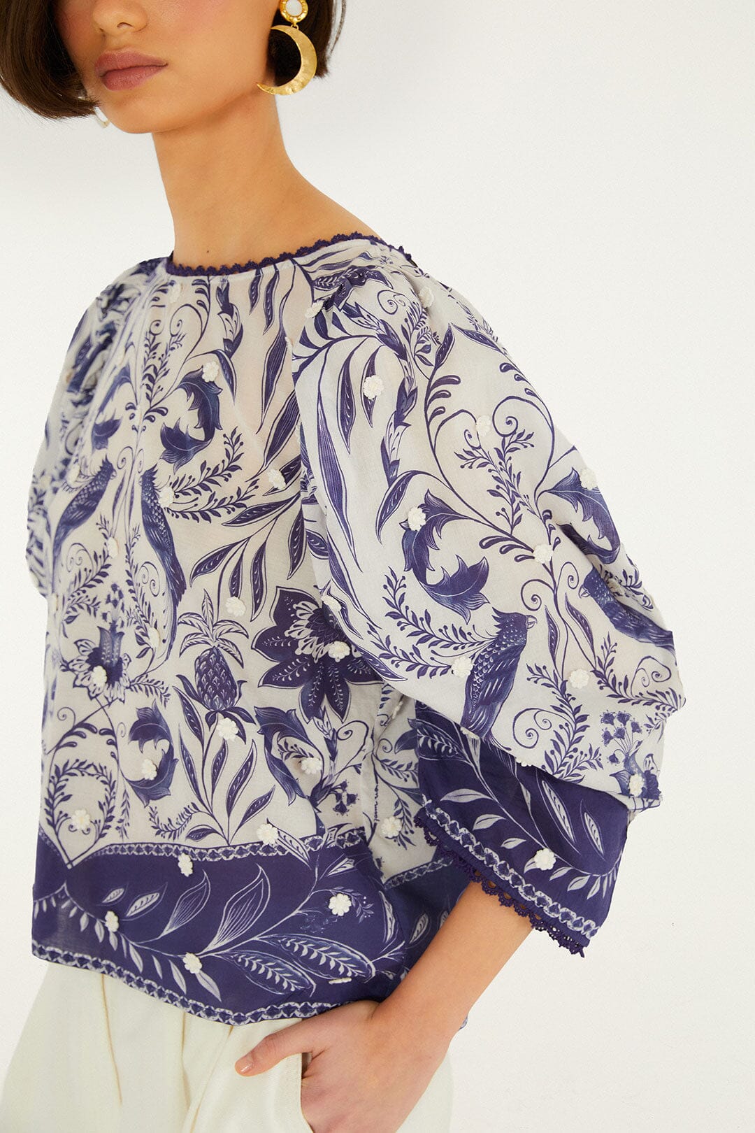 Off-White Nina 3d Flowers Blouse - FARM Rio NINA OFF-WHITE