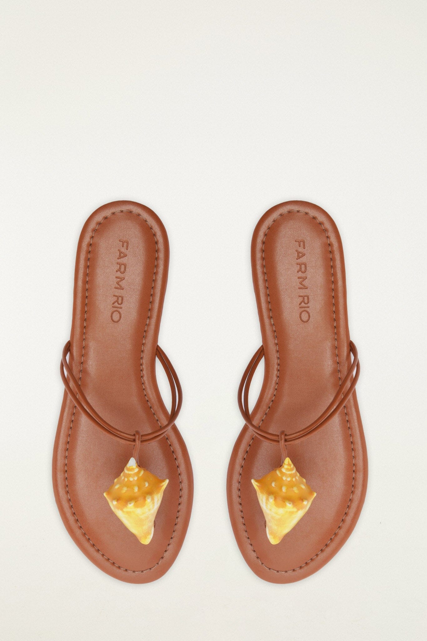 Shell Flat Sandal - FARM Rio CUOIO